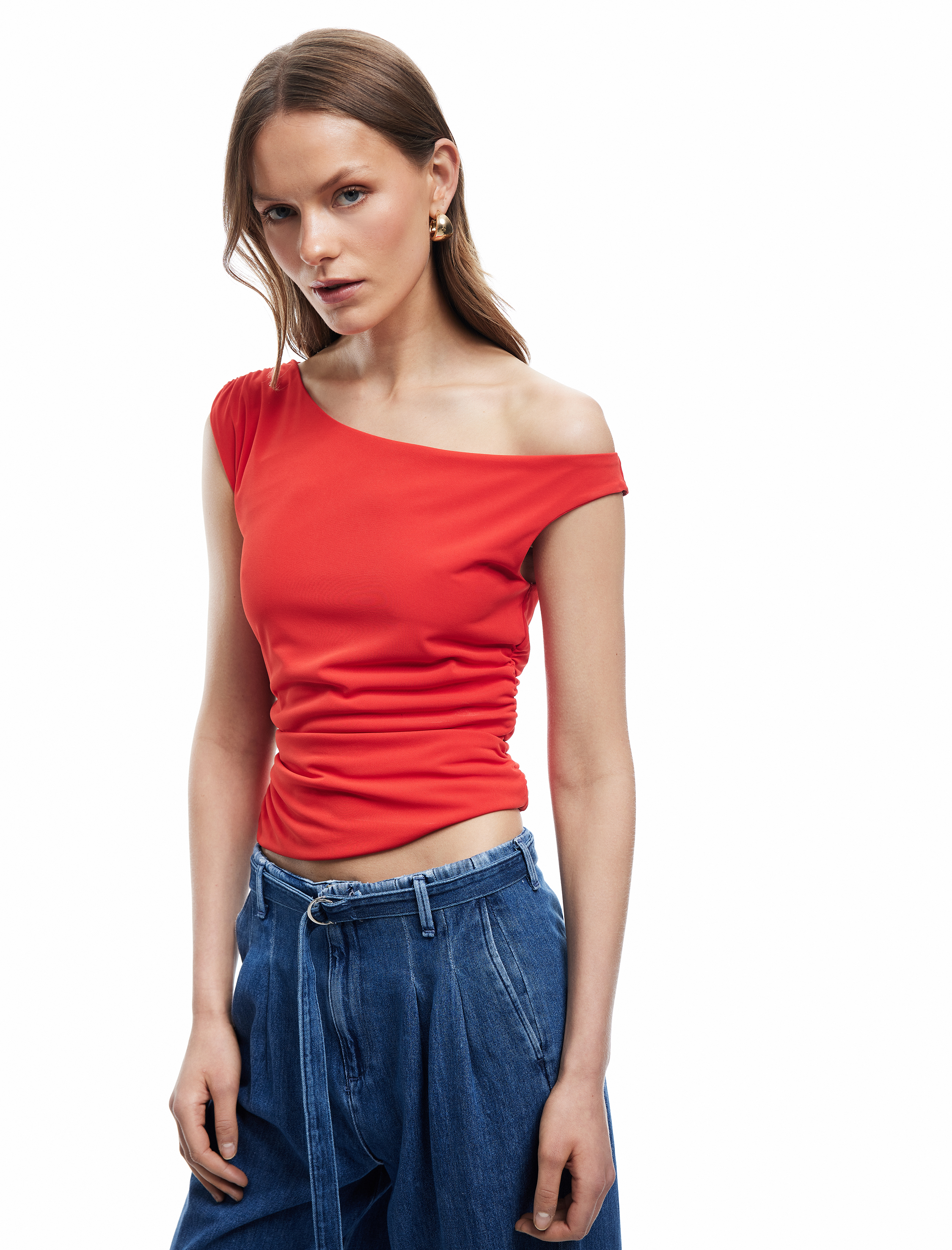   Asimetrik Yaka Drape Detaylı Kolsuz Bluz