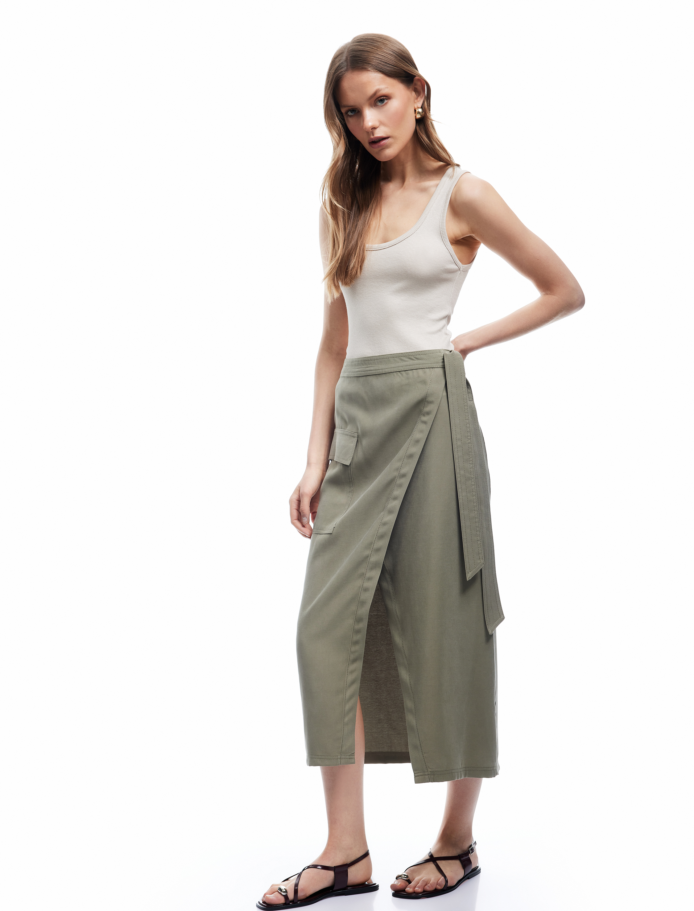   Cupro Kumaş Asimetrik Kesim Kemerli Kargo Cepli Uzun Kruvaze Etek