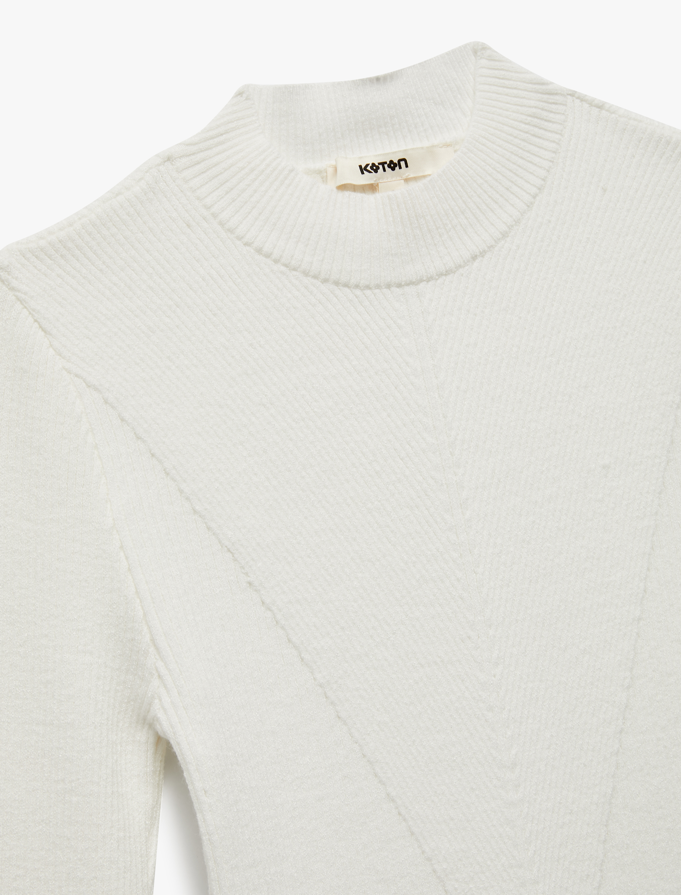   Hafif Dik Yaka Uzun Kollu Triko Kazak