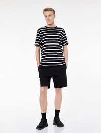 Beli Bağcıklı Cep Detaylı Pamuklu Straight Fit Spor Şort