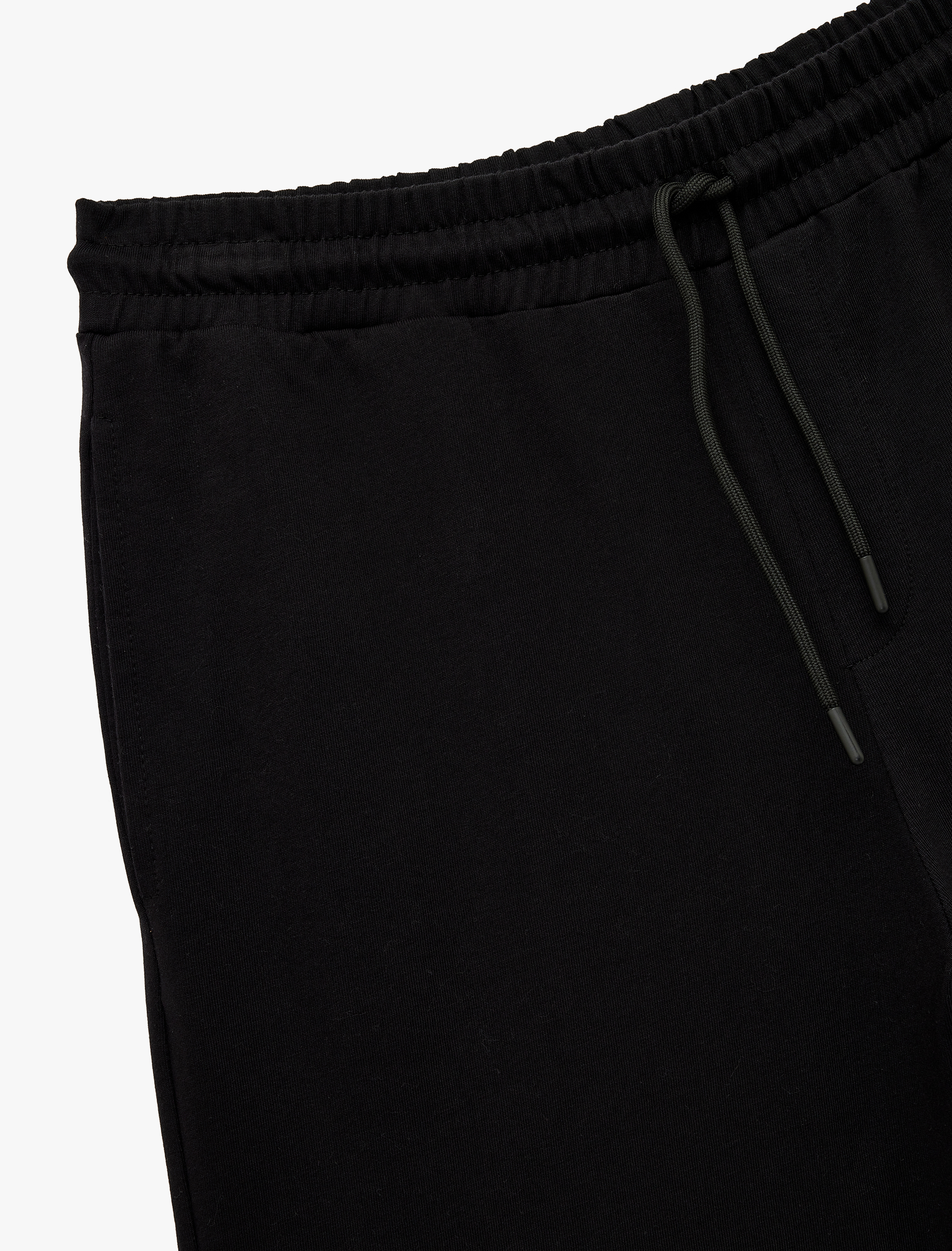   Beli Bağcıklı Cep Detaylı Pamuklu Straight Fit Spor Şort