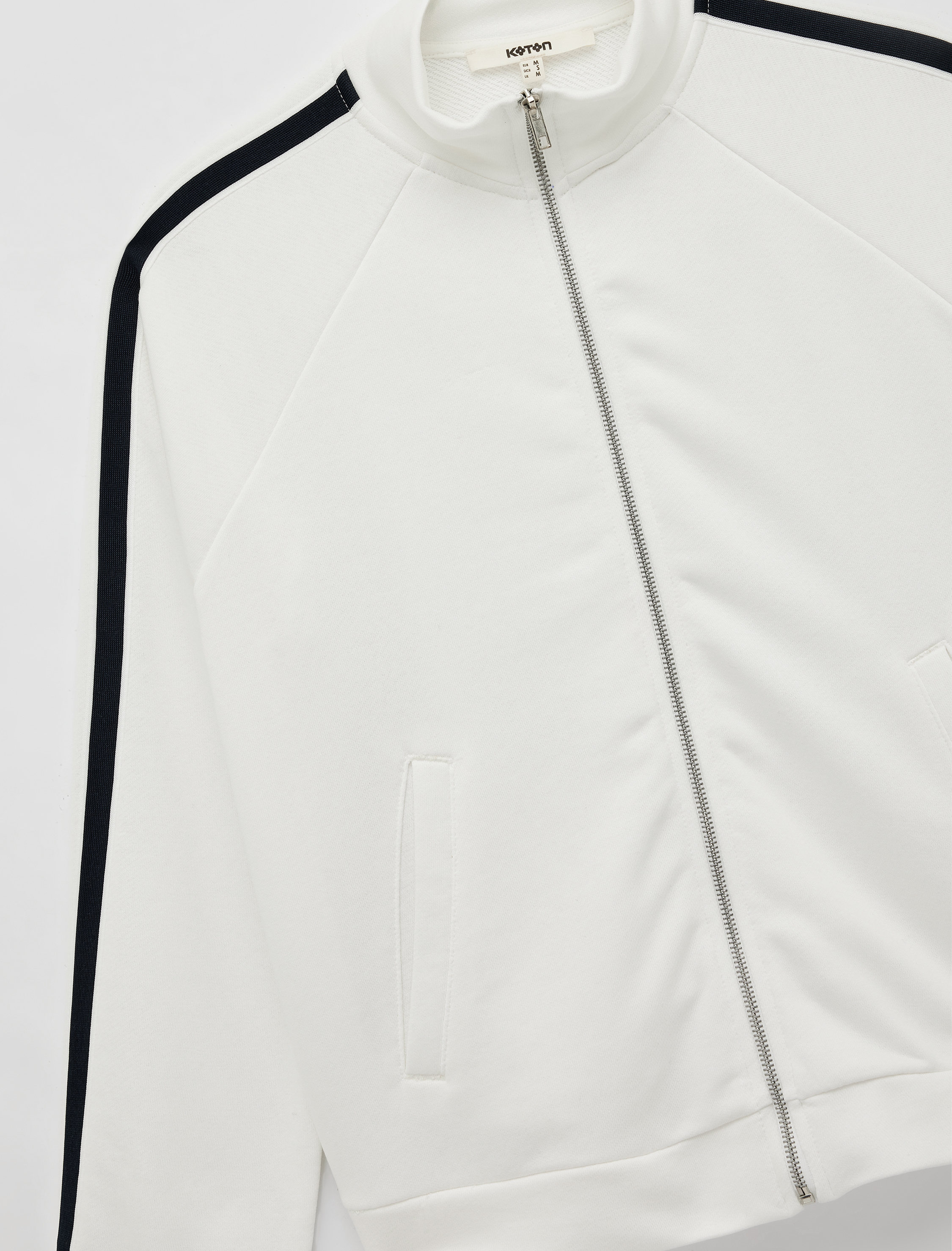   Üç İplik Şerit Detaylı Uzun Kollu Dik Yaka Fermuarlı Sweatshirt