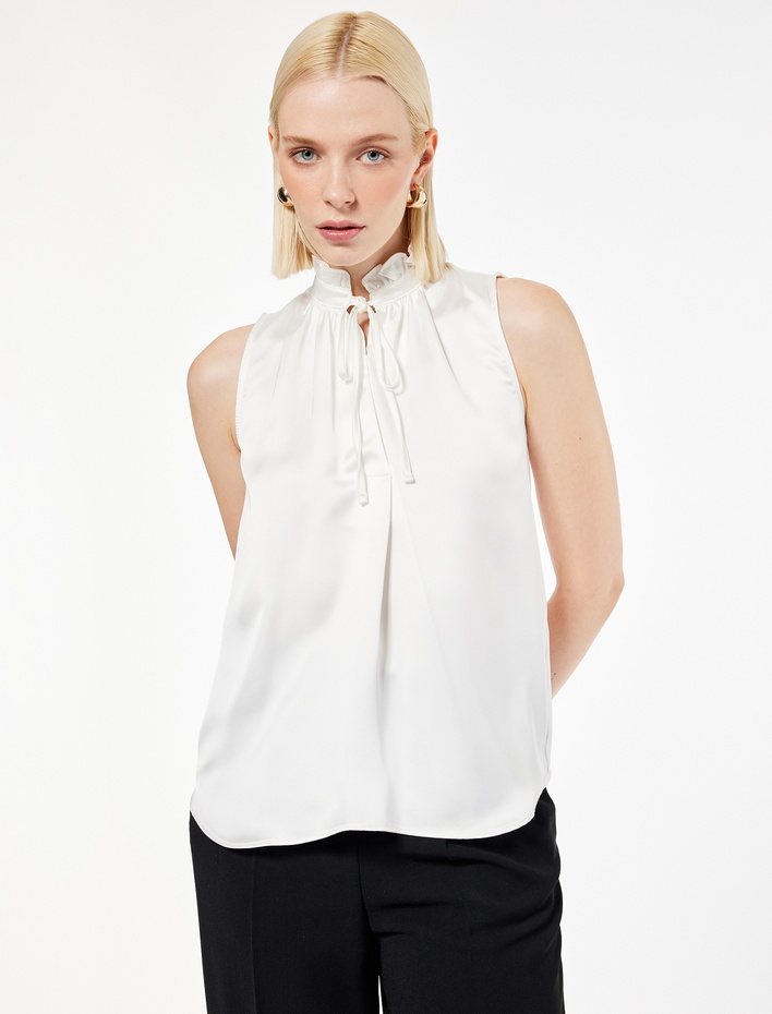  Bağlama Detaylı Dik Fırfırlı Yaka Kolsuz Gömlek