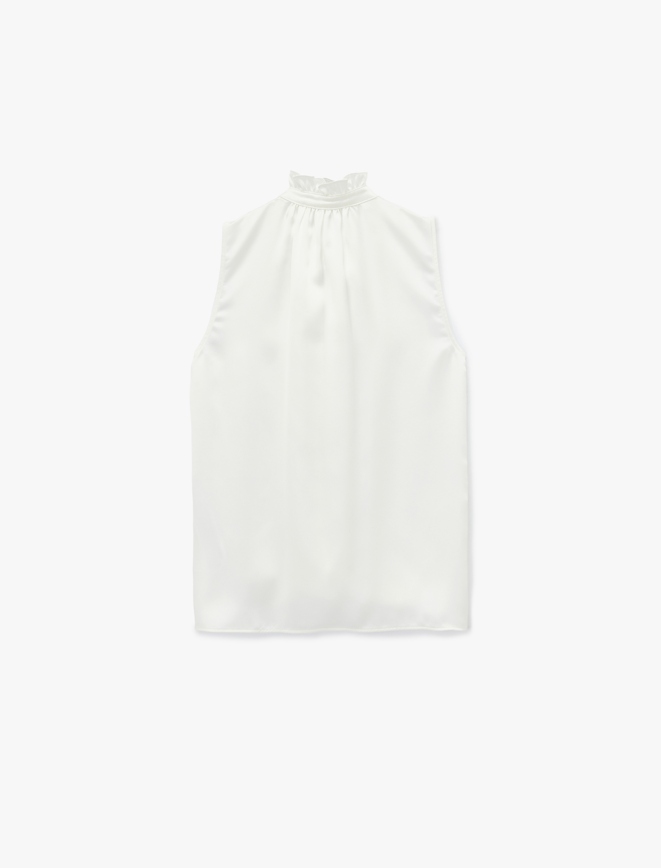   Bağlama Detaylı Dik Fırfırlı Yaka Kolsuz Gömlek