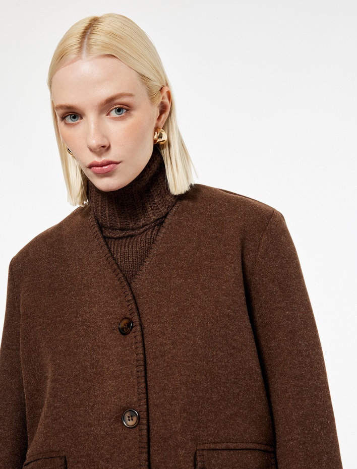  Çoban Dikişi Detaylı Düğmeli Uzun Kollu Cepli Kaşe Ceket