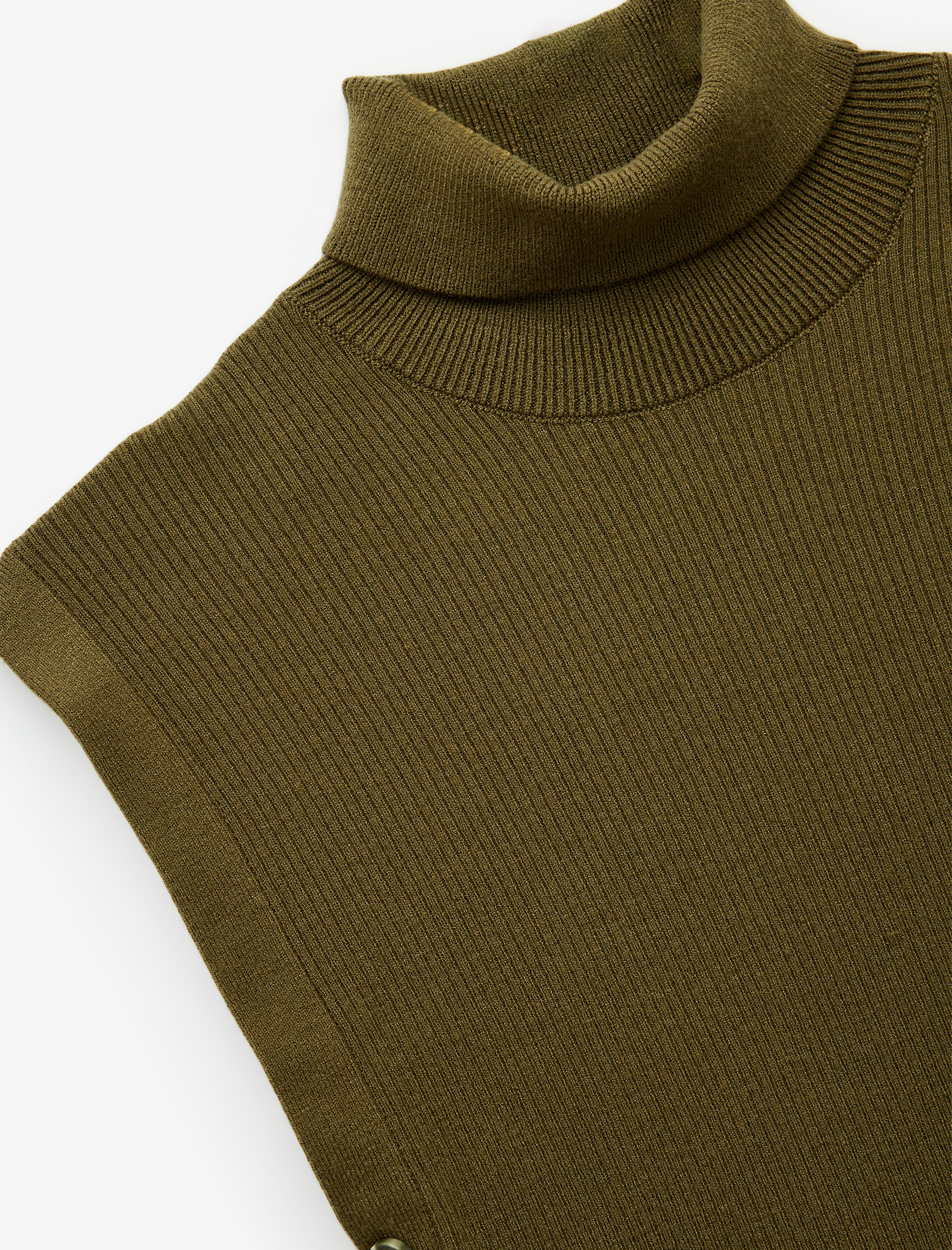   Koton X Sima Tarkan - Yanları Düğme Detaylı Balıkçı Yaka Triko Süveter