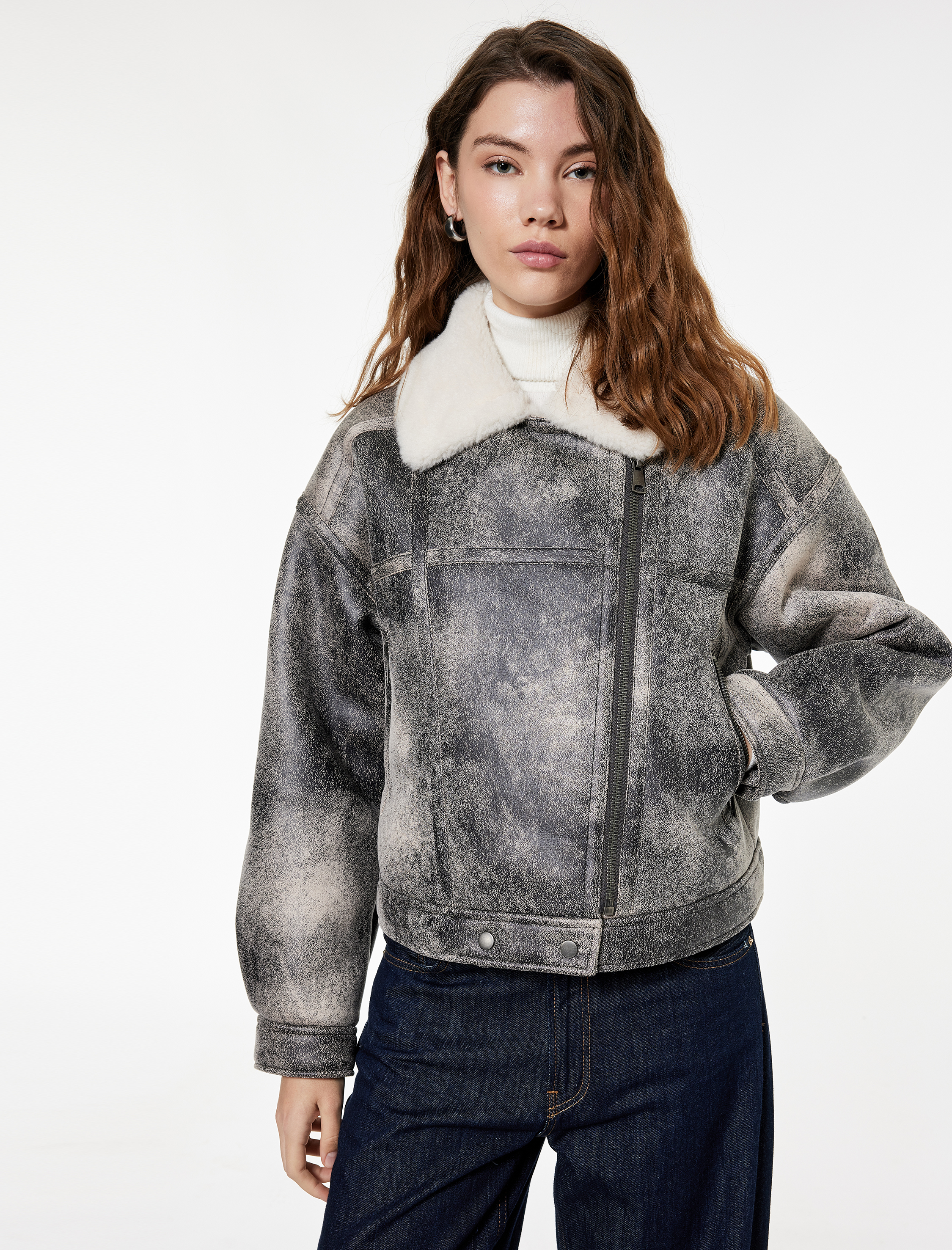   Cepli Fermuarlı Eskitilmiş Süet Görünümlü İçi Suni Kürklü Crop Biker Mont