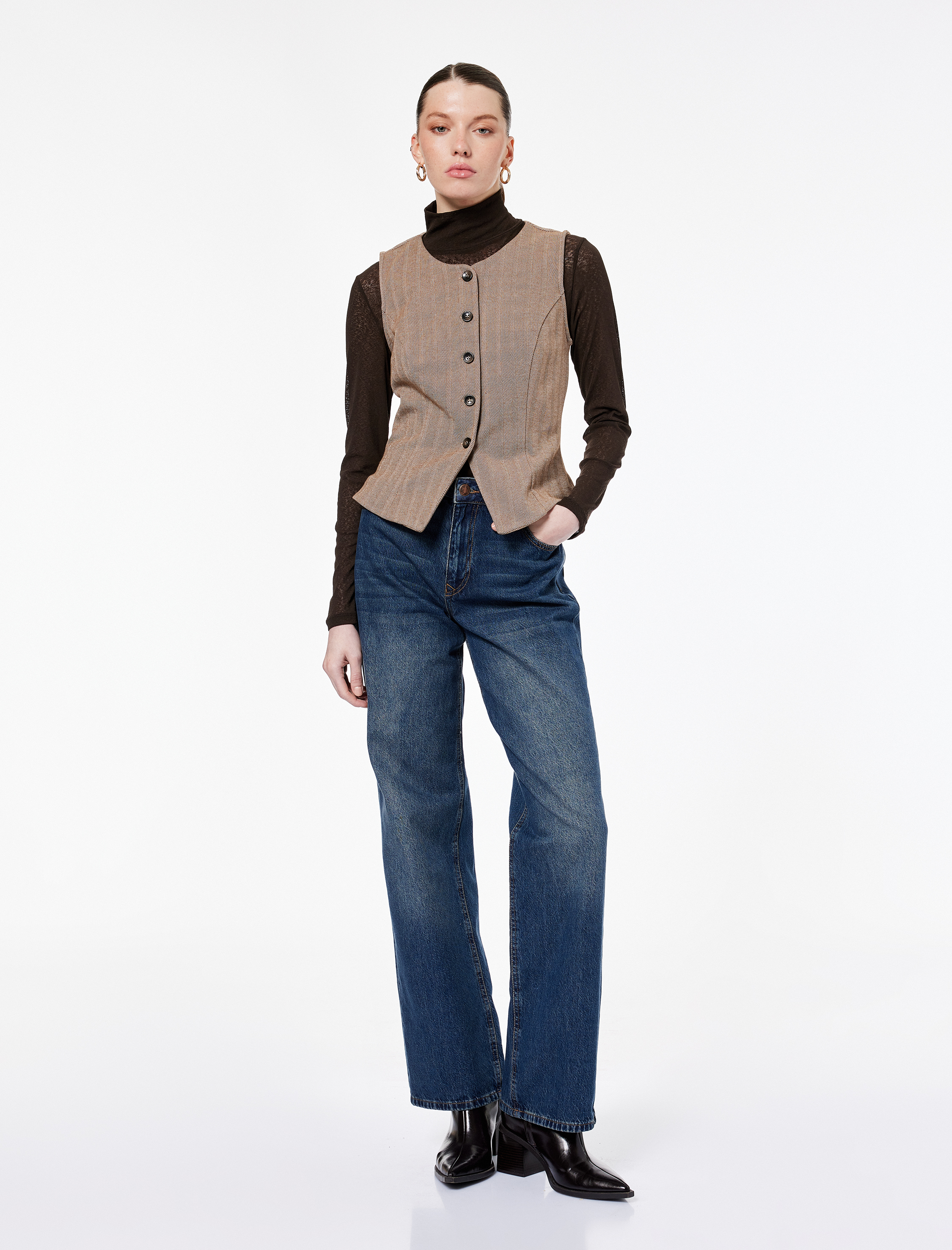   Slim Fit Bisiklet Yaka Düğmeli Desenli Yelek