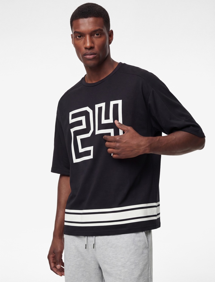  Yarım Kollu Çizgi Detaylı Bisiklet Yaka Baskılı Oversize Spor Tişört