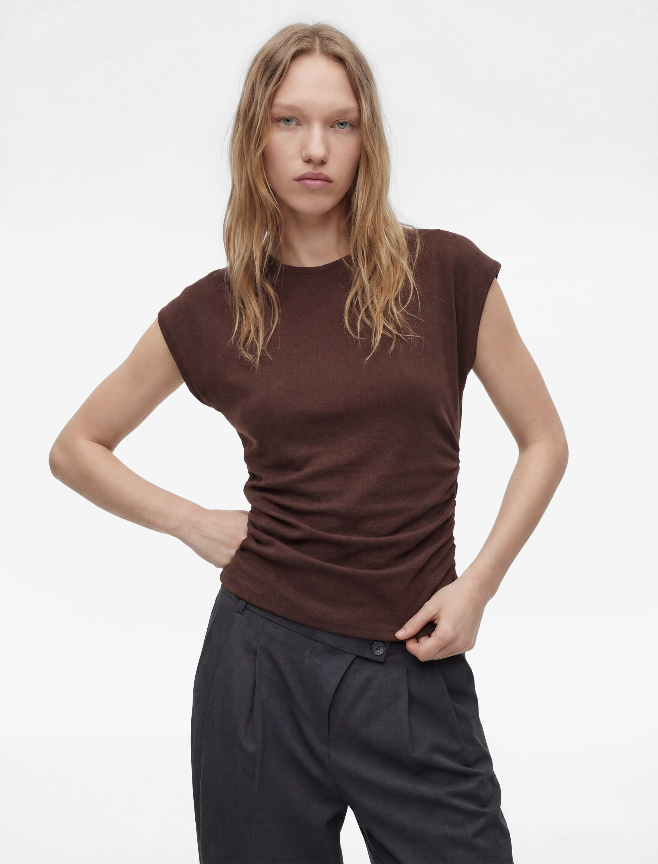 Slim Fit Kısa Kollu Bisiklet Yaka Büzgülü Tişört - Görsel 3