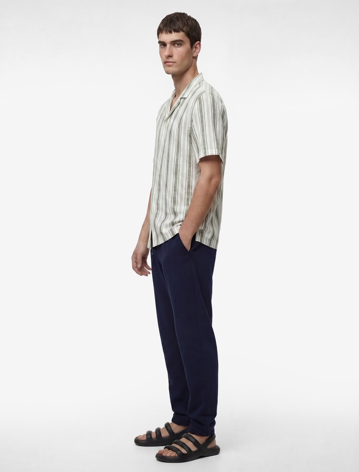  Regular Fit Viskon Karışımlı Cepli Beli Bağcıklı Kumaş Pantolon