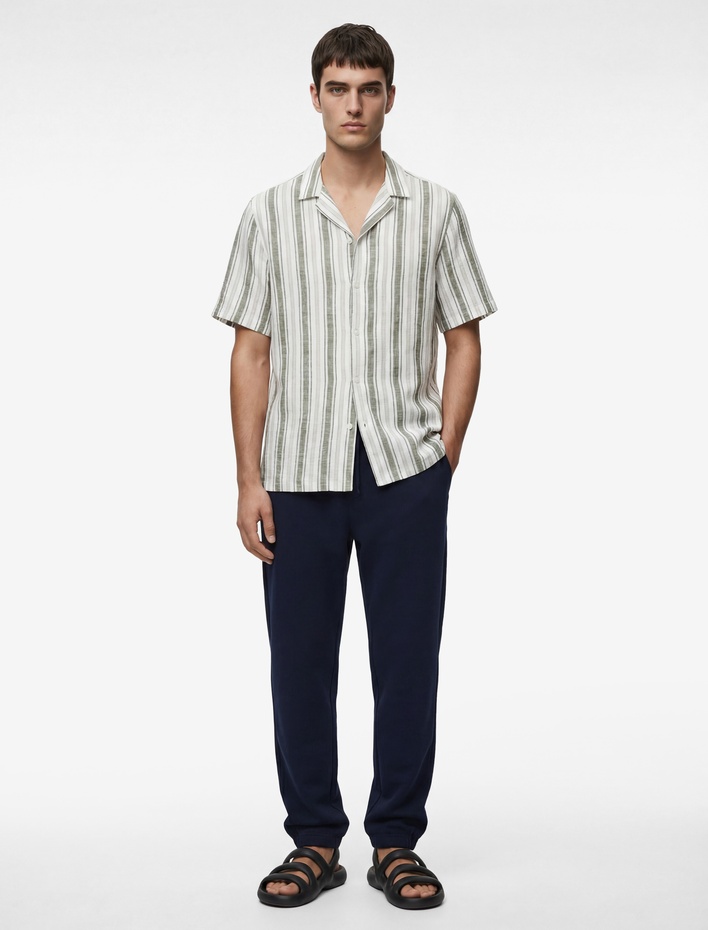  Regular Fit Viskon Karışımlı Cepli Beli Bağcıklı Kumaş Pantolon