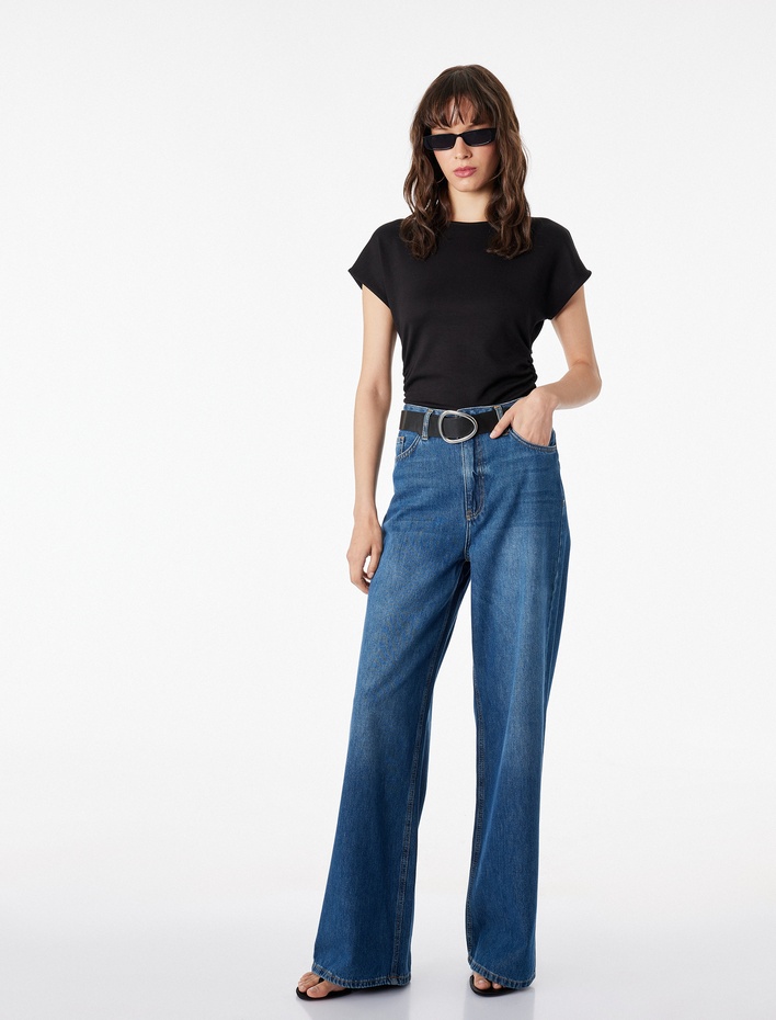  Slim Fit Kısa Kollu Bisiklet Yaka Büzgülü Tişört