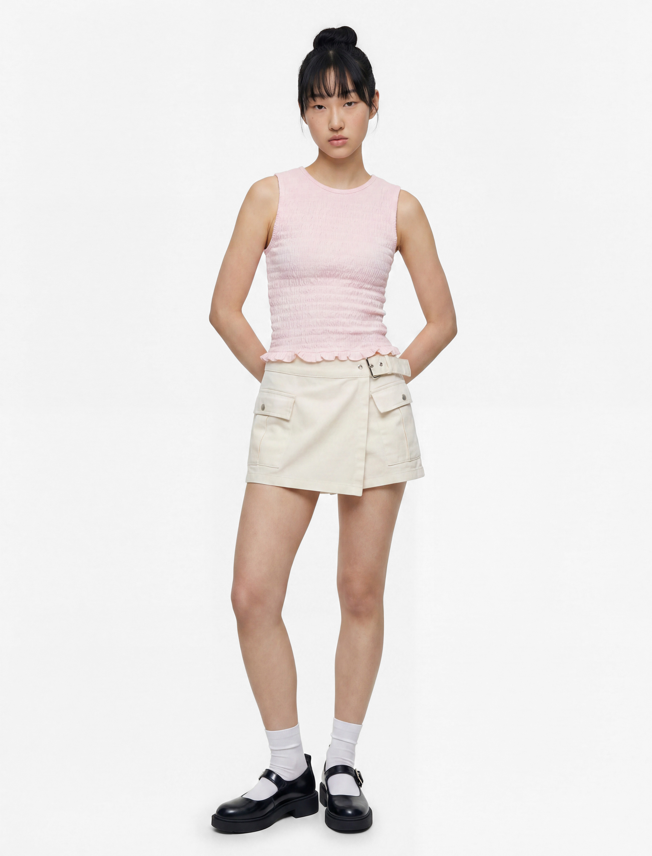   Fırfır Detaylı Bürümcük Bisiklet Yaka Kolsuz Bluz