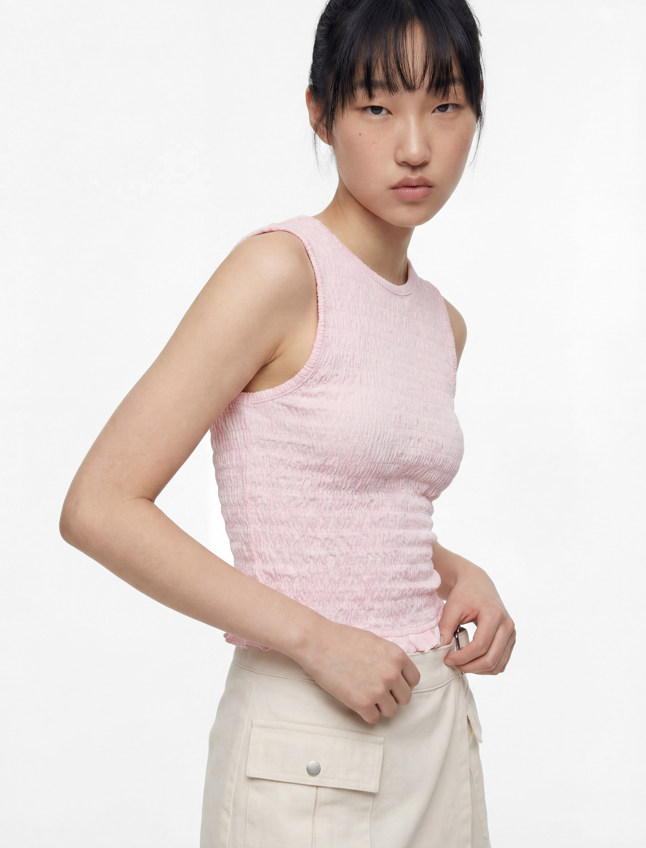   Fırfır Detaylı Bürümcük Bisiklet Yaka Kolsuz Bluz