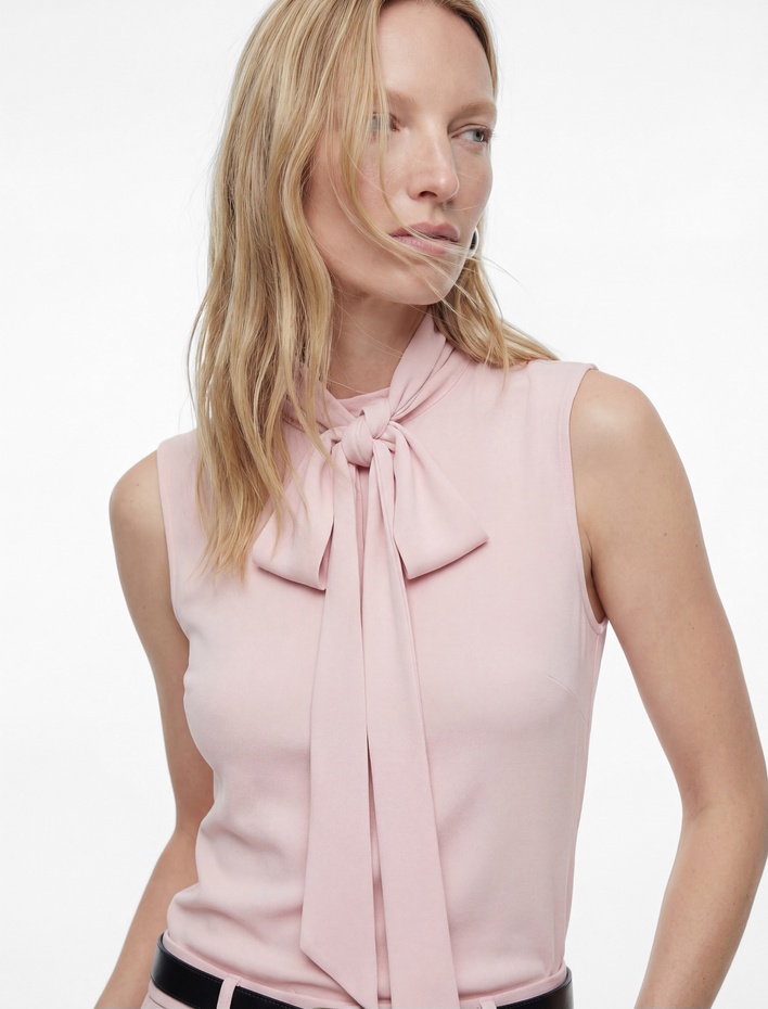  Şal Yaka Kolsuz Bluz