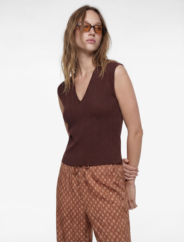  Dokulu Kolsuz Slim Fit V Yaka Bluz