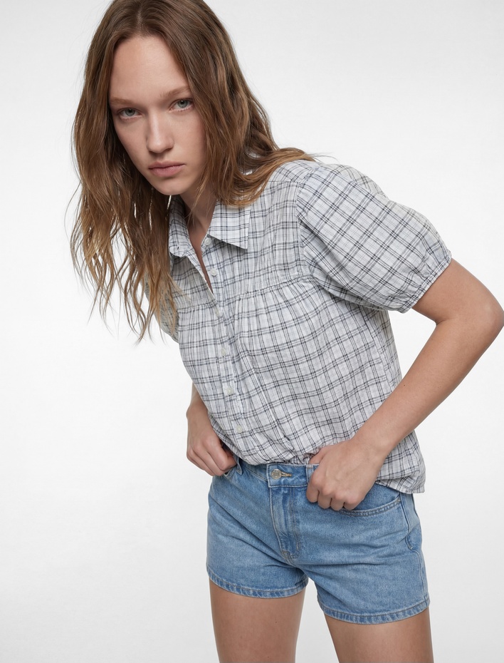 Gofre Kumaş Düğmeli Kısa Kollu Klasik Yaka Slim Fit Kareli Gömlek