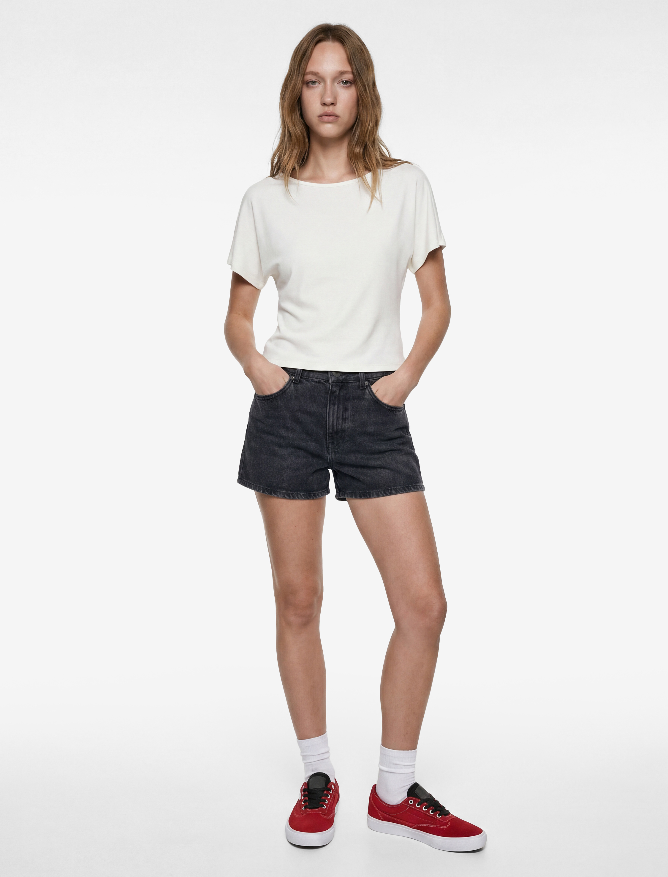   Regular Fit Omzu Açık Kısa Kollu Viskon Tişört