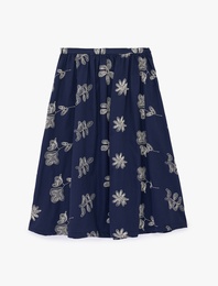 Pamuklu Rahat Kalıp Çiçek Nakış Detaylı A Kesim Uzun Etek