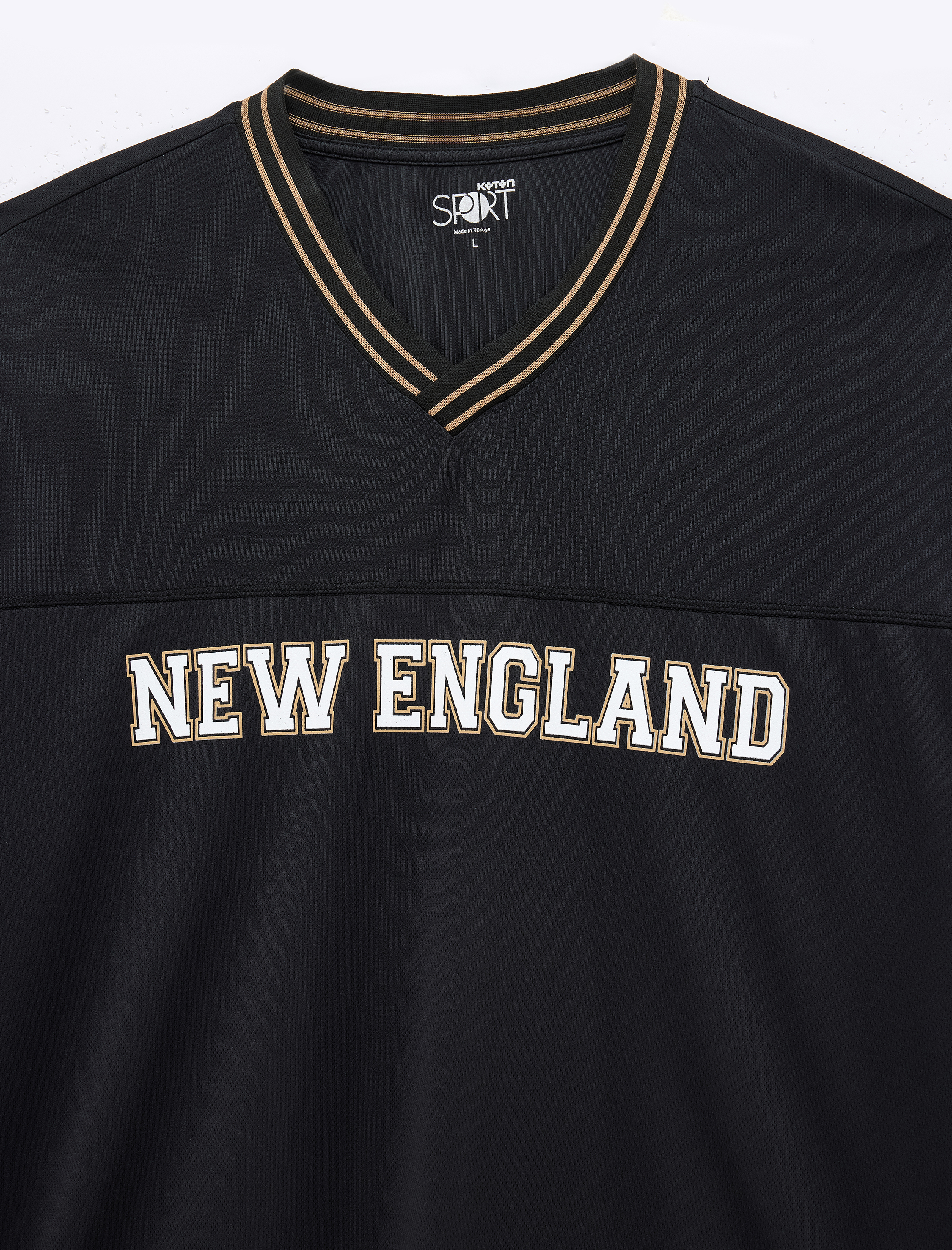   V Yaka Kısa Kollu Oversize Baskılı Spor Tişört