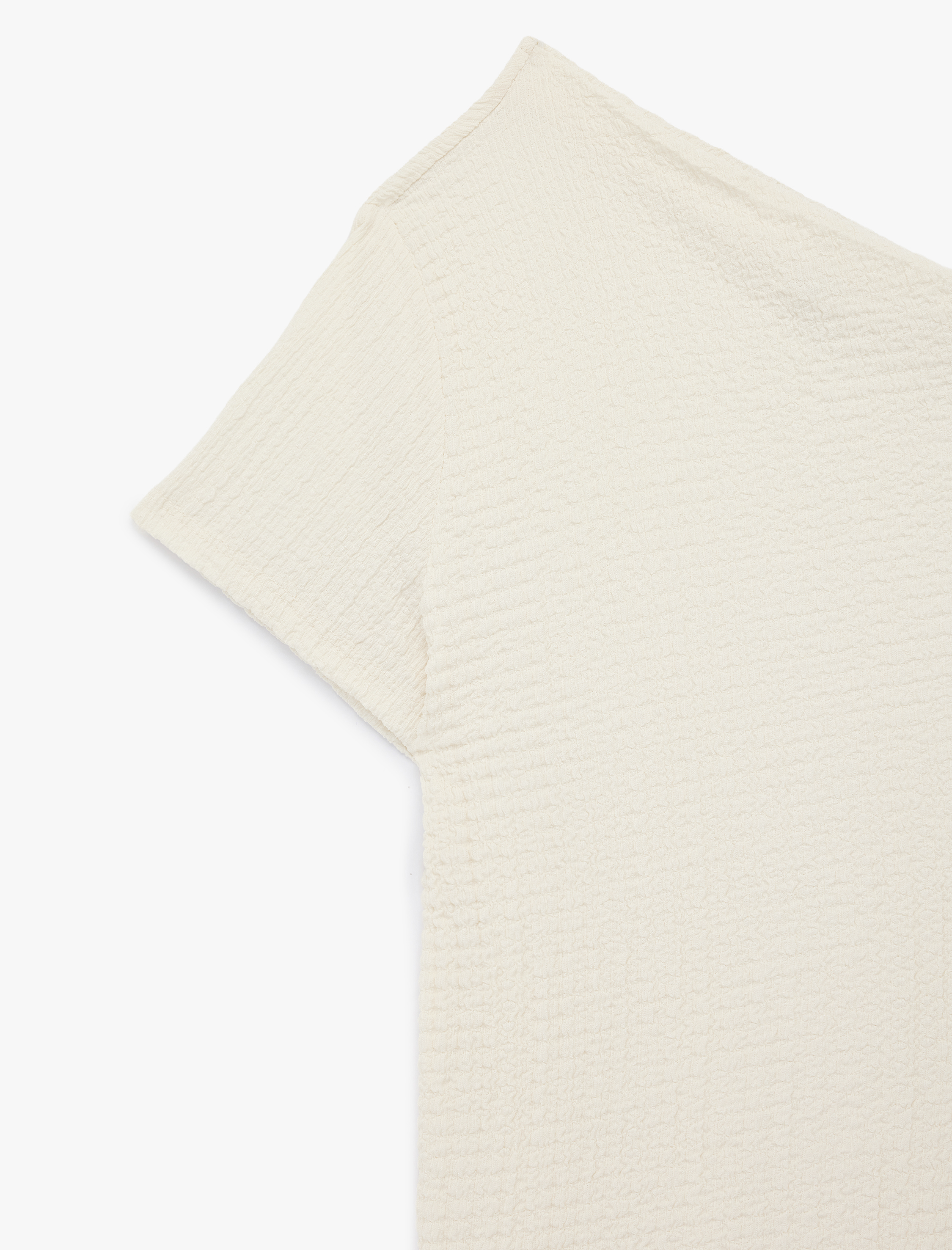   Bürümcük Kumaş Slim Fit Kısa Kollu Asimetrik Kesim Tek Omuz Bluz