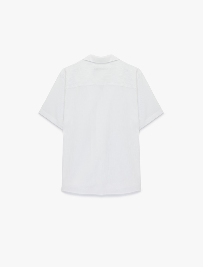  Regular Fit Kısa Kollu Dokulu Apaş Yaka Gömlek