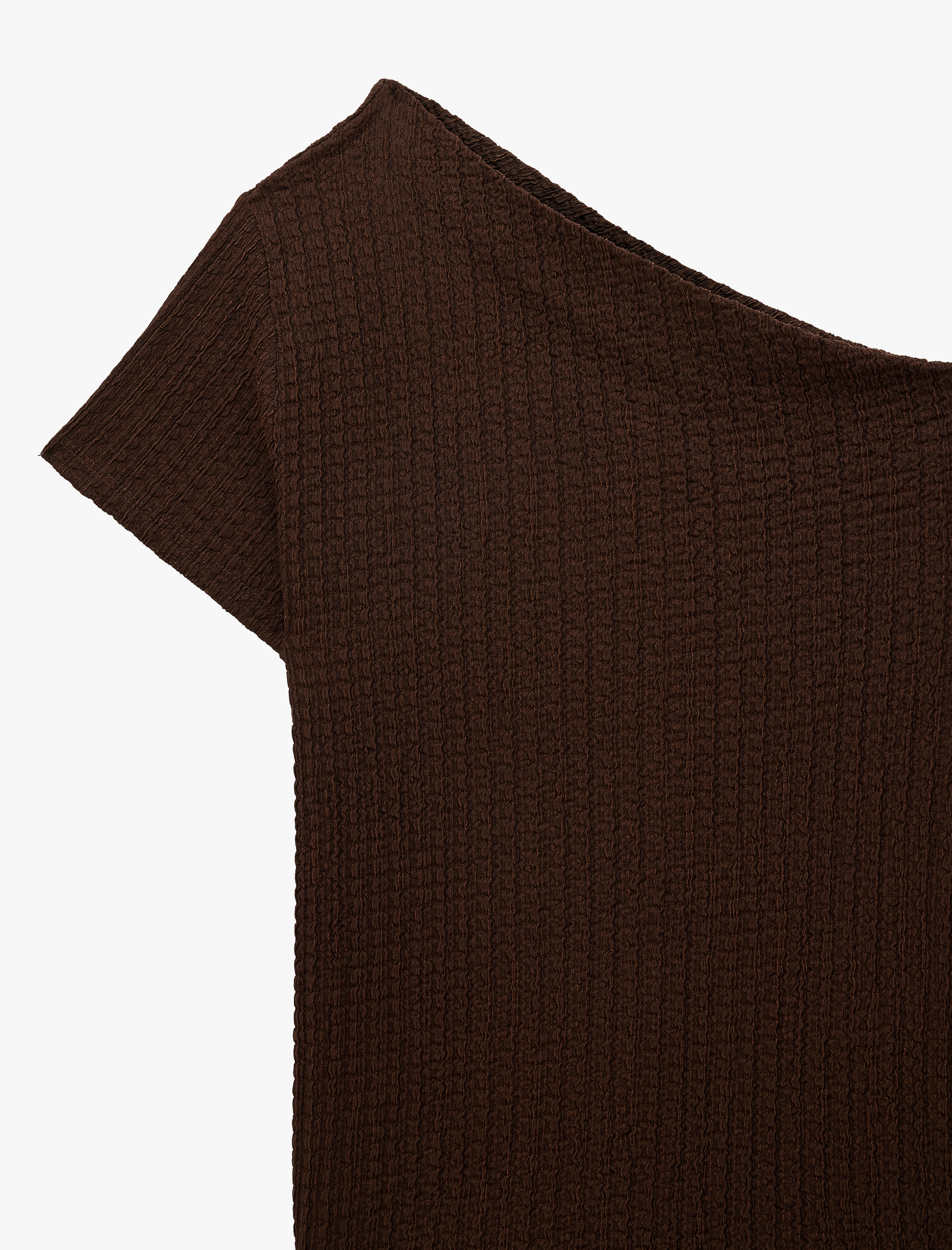   Bürümcük Kumaş Slim Fit Kısa Kollu Asimetrik Kesim Tek Omuz Bluz