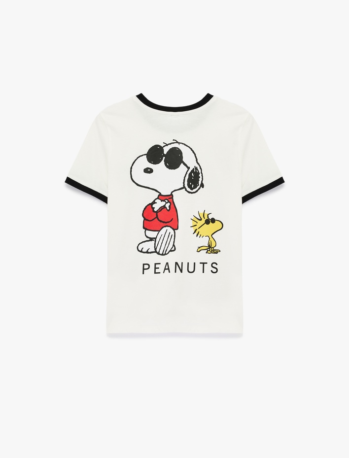  Snoopy Lisanslı Arkası Baskılı Pamuklu Kısa Kollu Bisiklet Yaka Tişört