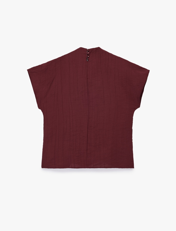  Viskon Kumaş Kap Kol Dik Dökümlü Yaka Bluz