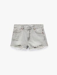 Pamuklu Rahat Kalıp Yıpratma Detaylı Mini Denim Şort