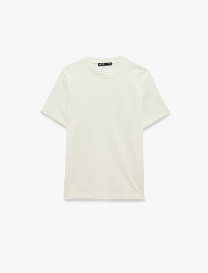  Pamuklu Regular Fit Kısa Kollu Bisiklet Yaka Tişört