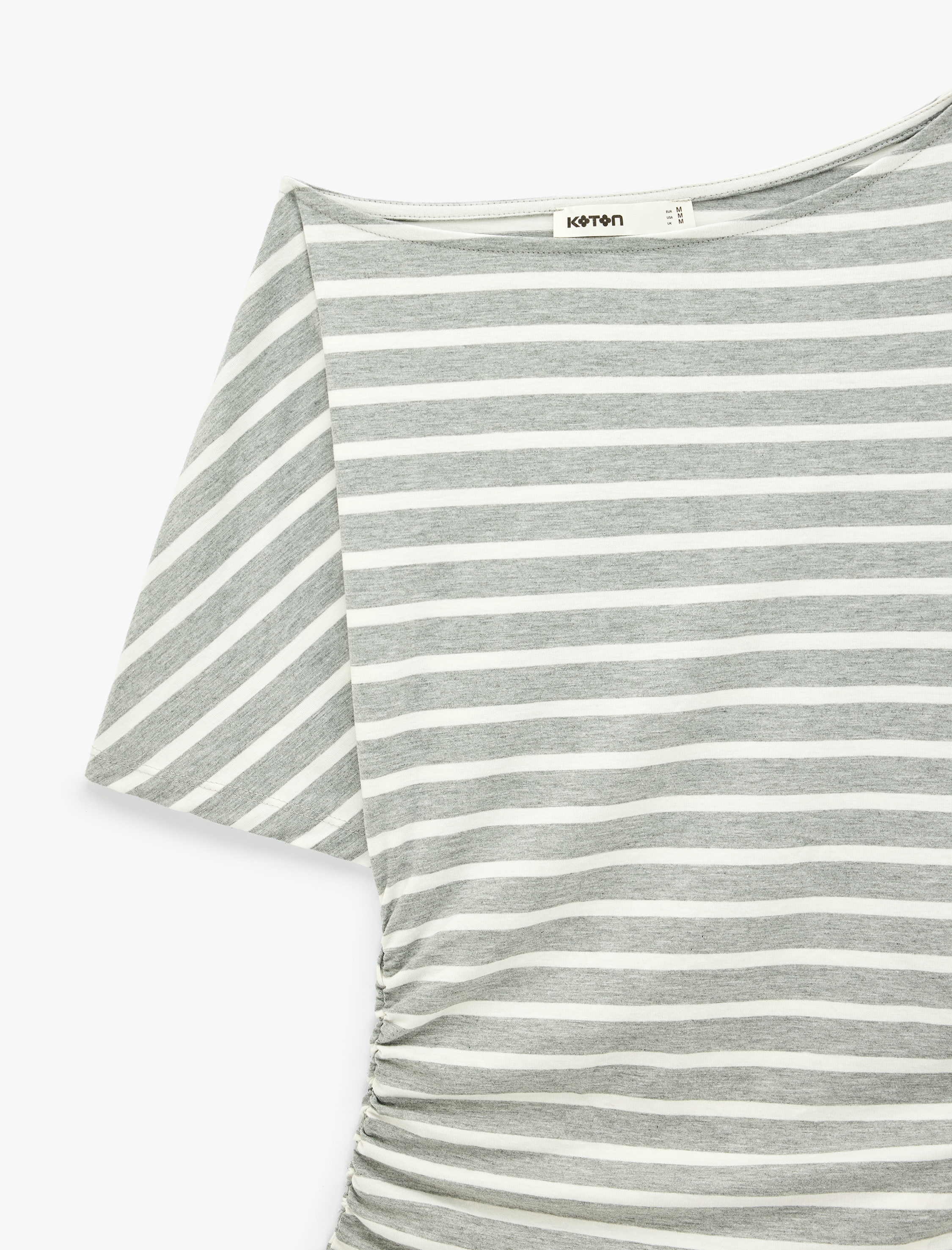   Slim Fit Drape Detaylı Omzu Açık Kayık Yaka Tişört