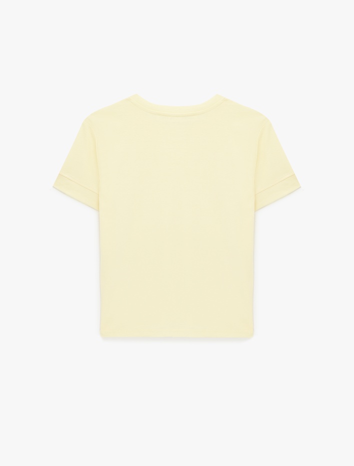  Slim Fit Kısa Kollu Bisiklet Yaka Basic Tişört