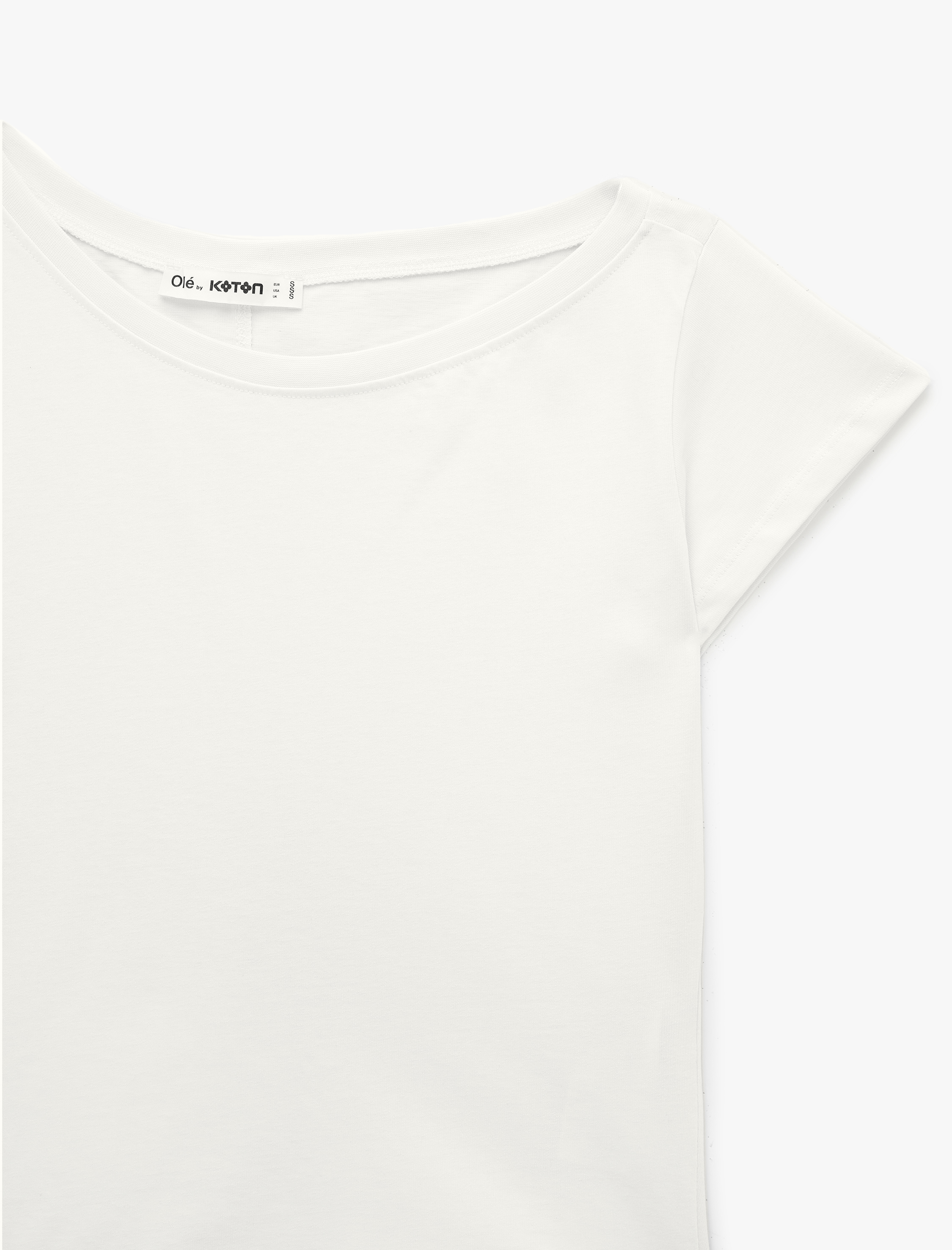   Pamuklu Kısa Kollu Slim Fit Omzu Açık Tişört