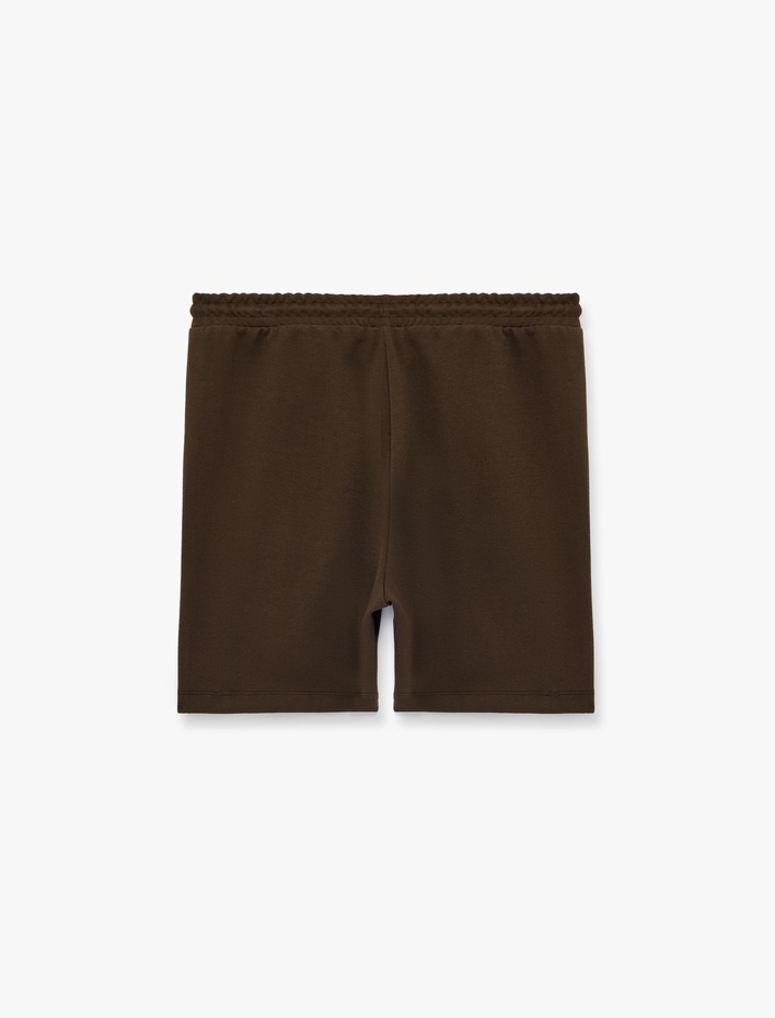  Dikiş Detaylı Cepli Beli Bağcıklı Şort