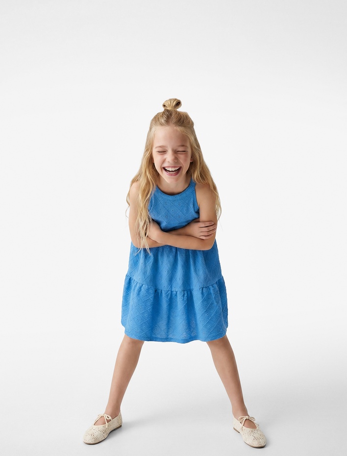Kız Çocuk Brodeli Katlı Kolsuz Halter Yaka Elbise