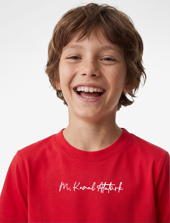 Erkek Çocuk Pamuklu Bisiklet Yaka Kısa Kollu Atatürk Baskılı Tişört