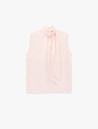 Fular Yaka Bağlama Detaylı Kolsuz Bluz