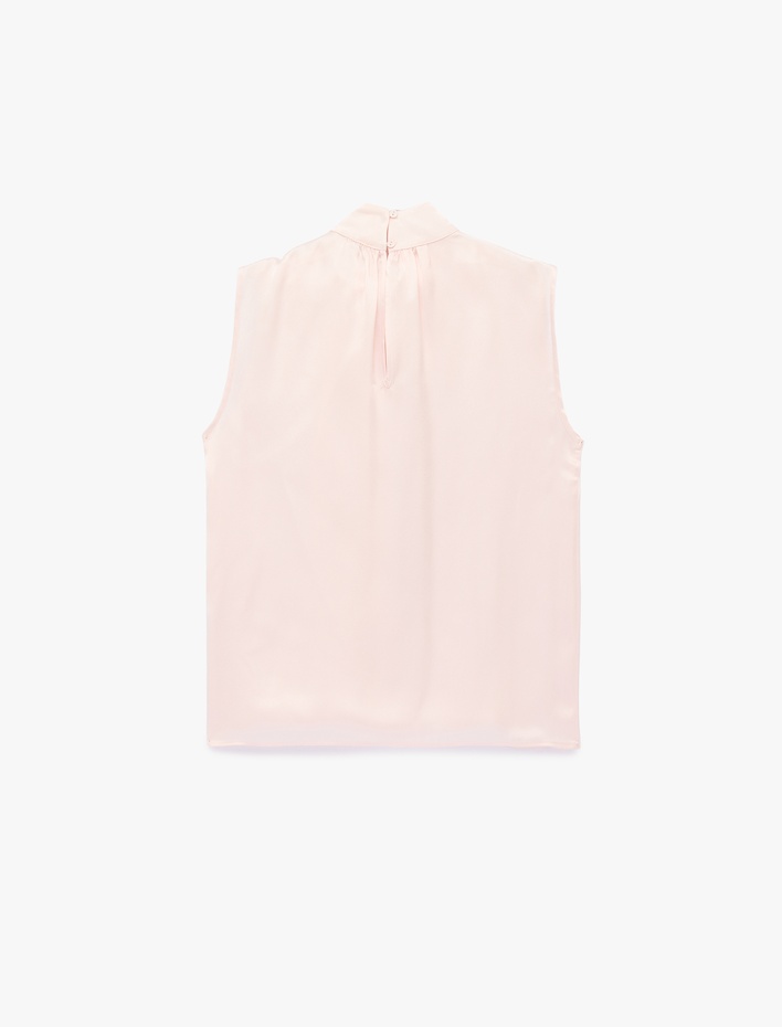  Fular Yaka Bağlama Detaylı Kolsuz Bluz