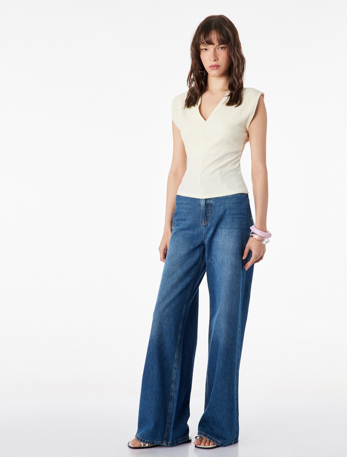  Dokulu Kolsuz Slim Fit V Yaka Bluz