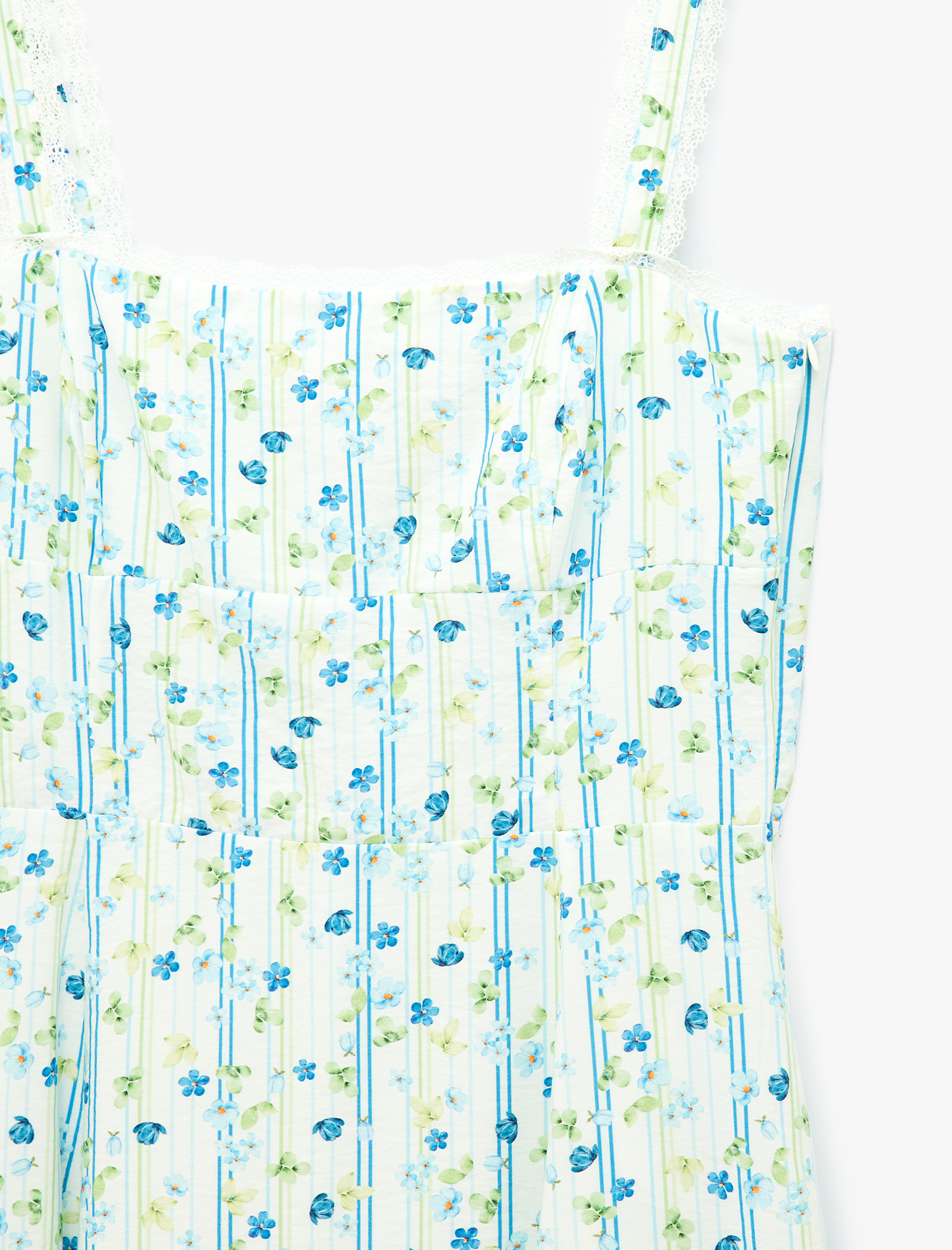   Viskon Kumaş Dantel Detaylı Kare Yaka Askılı Çiçekli Uzun Elbise