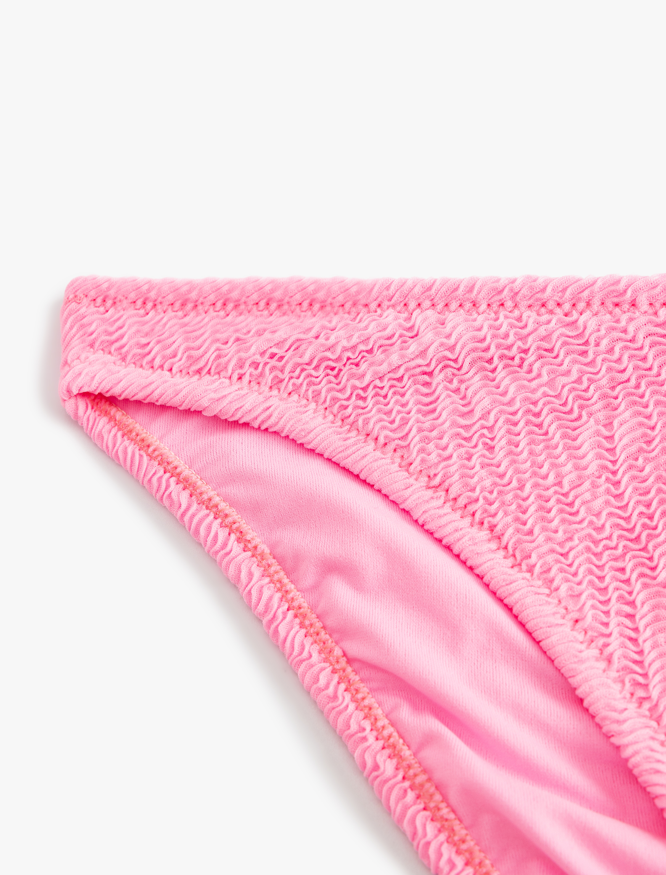   Dokulu Bikini Altı