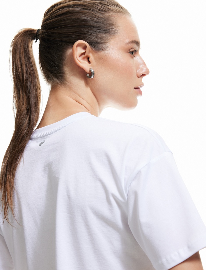  Pamuklu Rahat Kesim Bisiklet Yaka Crop Spor Tişört