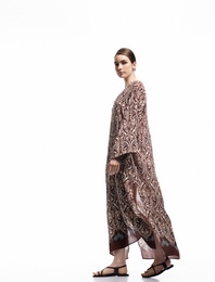 Koton X Melis Ağazat - Yırtmaç Detaylı Etnik Desenli Uzun Geniş Kollu V Yaka Kimono Elbise