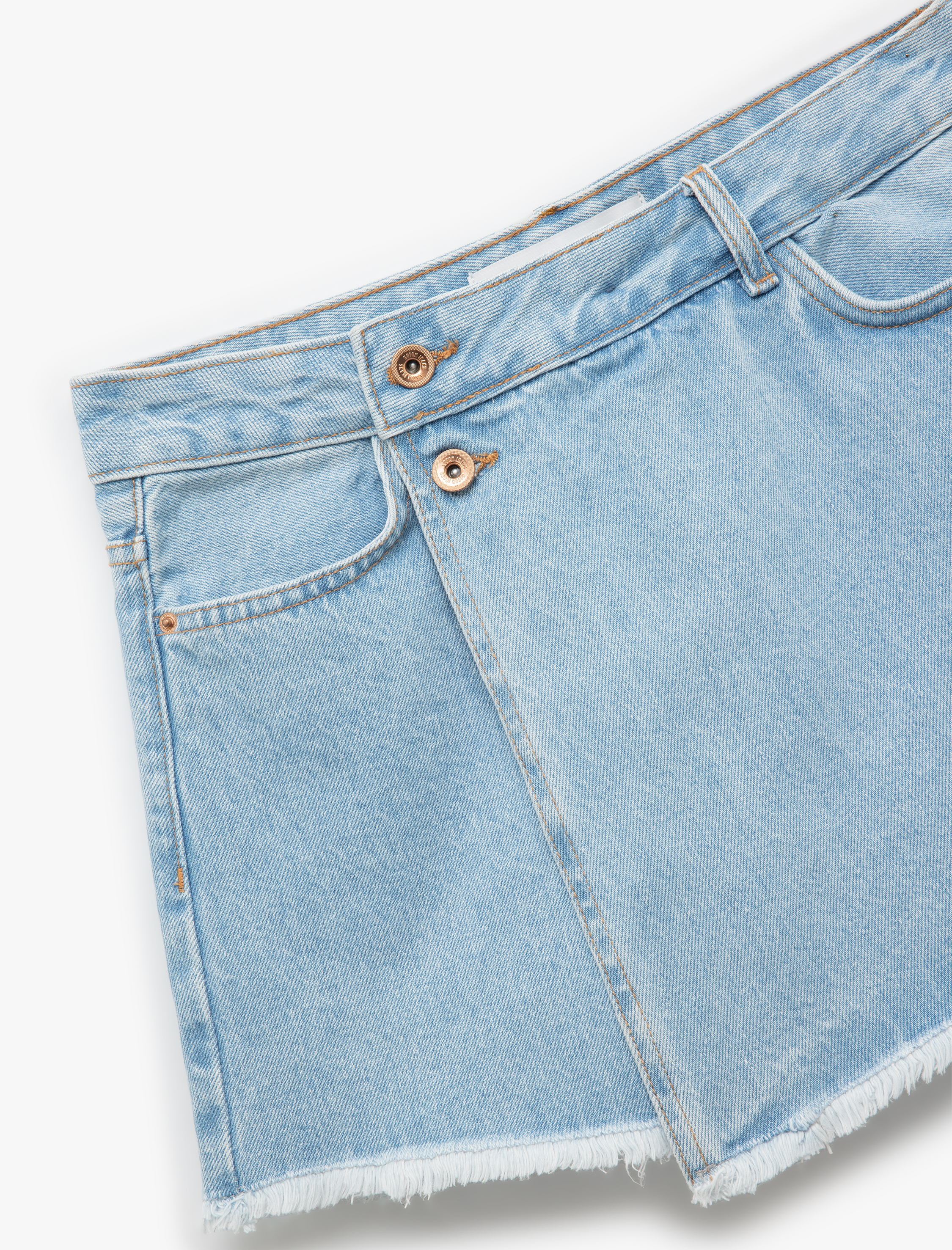   Pamuklu Düğme Detaylı Cepli Asimetrik Mini Denim Şort Etek