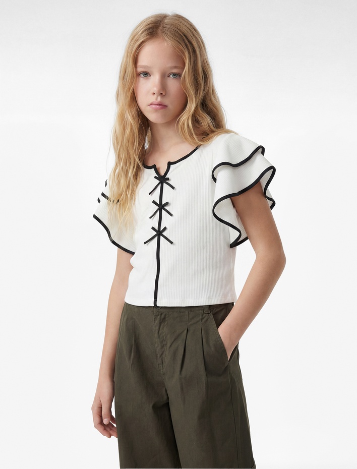 Kız Çocuk Fiyonk Detaylı Kısa Kollu V Yaka Bluz