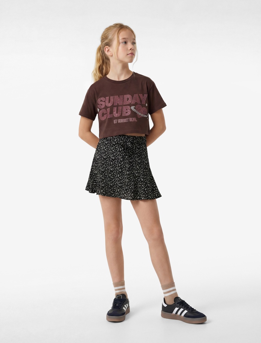 Koton Baskılı Taş Detaylı Kısa Kollu Bisiklet Yaka Pamuklu Crop T-Shirt