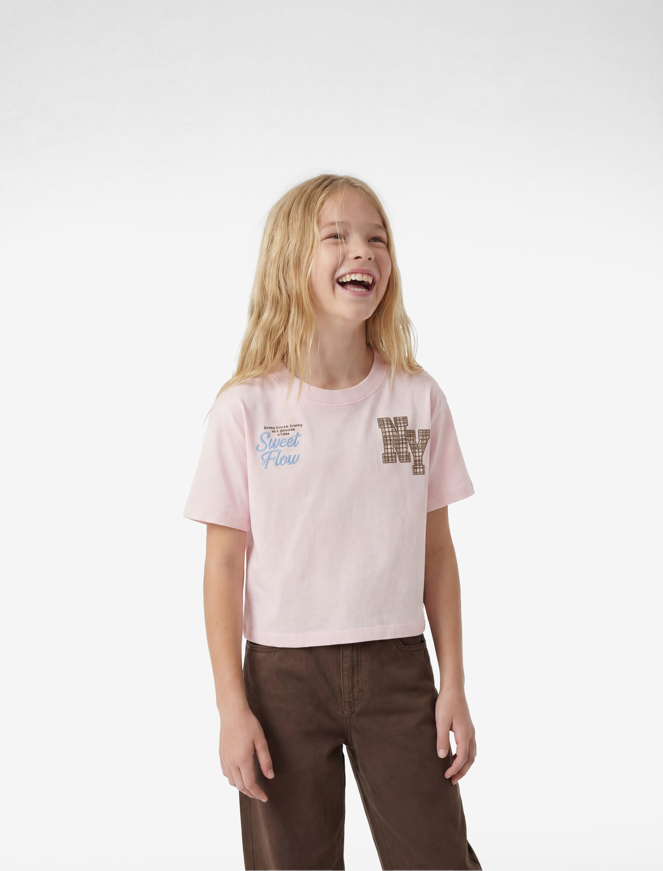  Kız Çocuk Pamuk Kısa Kollu Bisiklet Yaka Önü ve Arkası Nakış ve Ekose Aplike Detaylı Tişört