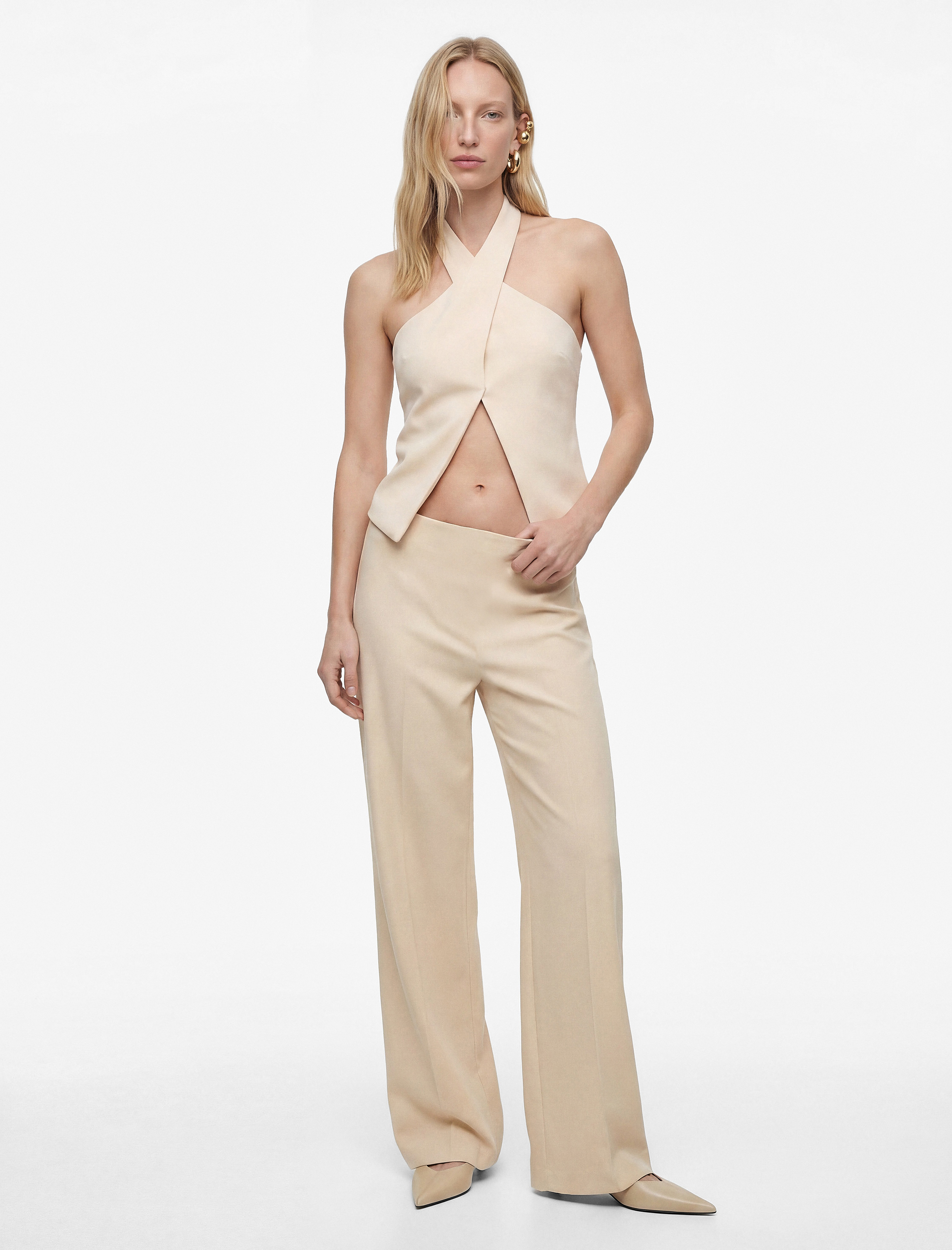   Kolsuz Halter Yaka Bluz